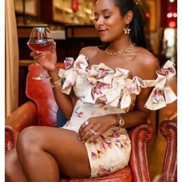 NWT Elliatt Krystale Floral Print Bow Detail Strapless Mini Dress Size Small - Picture 1 of 6